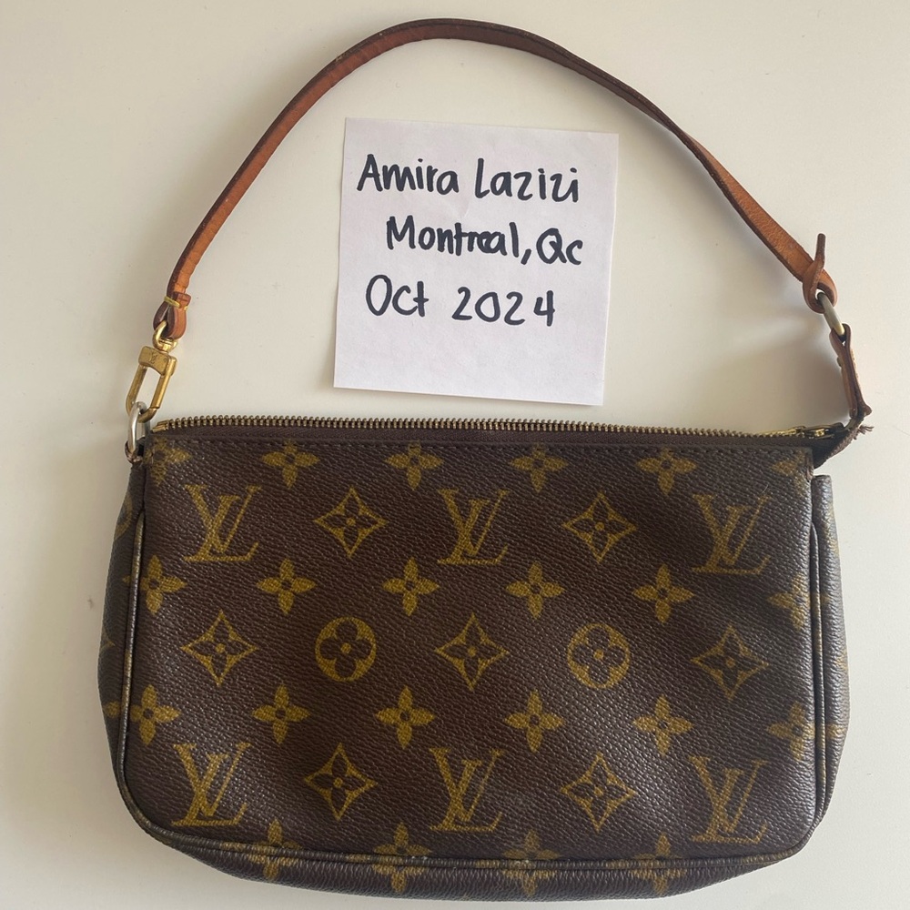 SOLD 💗 Louis Vuitton LV Pochette Made in USA SD1011